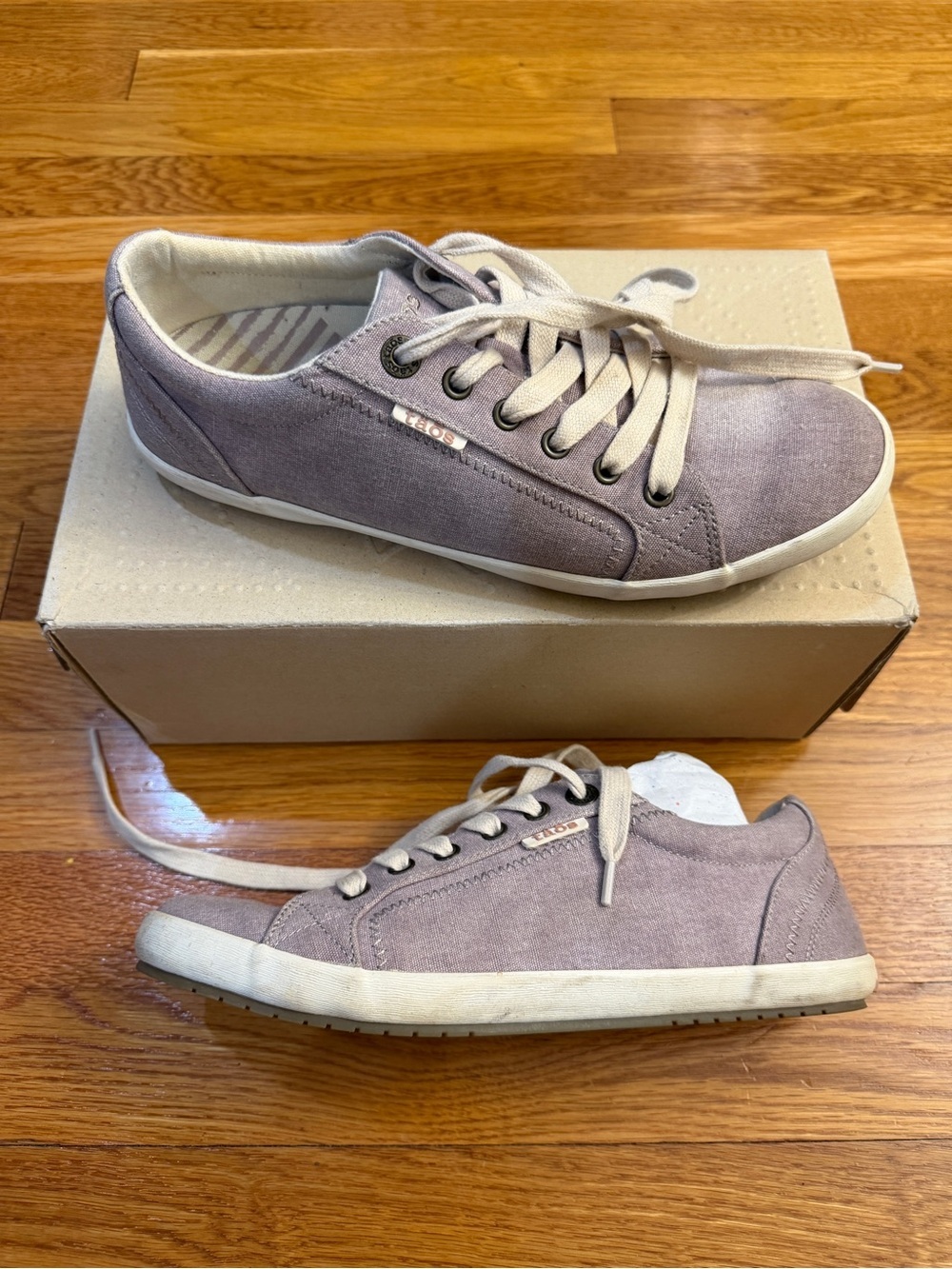 Taos Star Sneakers in Star Mauve/Lilac Canvas Shoes - US Womens Size 9.5